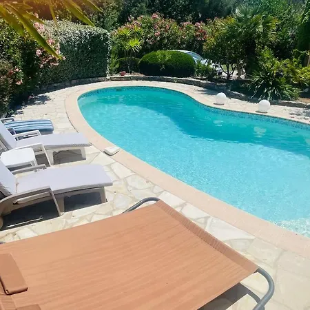 Privee Avec Piscine Villa *